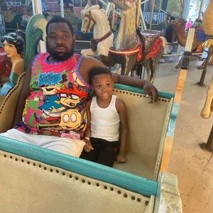 Meet your Posher, Gregory